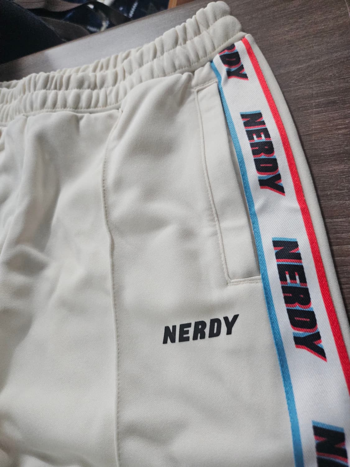 널디 NERDY 라인 트랙 팬츠 아이보리  S  남여가능 상품이미지2