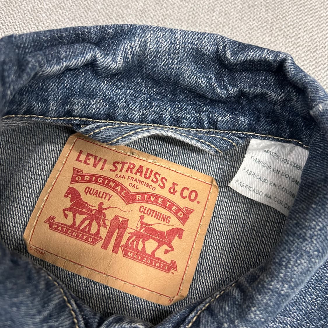 Levi’s Washed Denim Trucker Jacket 상품이미지7