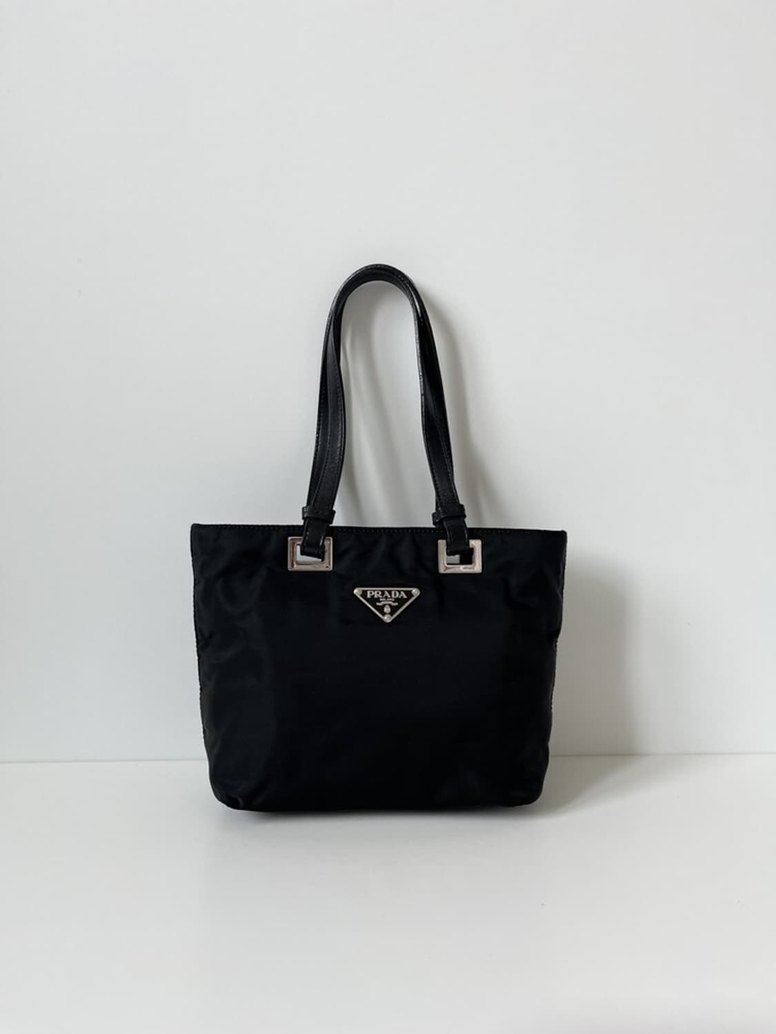 프라다 포코노백 미니 숄더백 상품이미지1