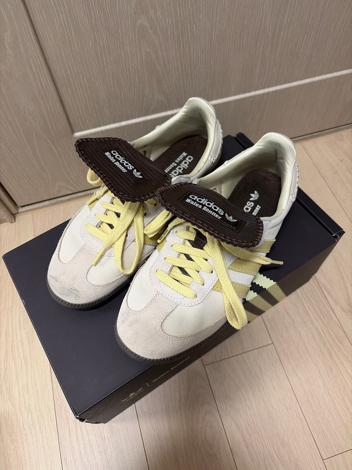 아이다스 웨일즈보너 삼바 누벅 제품 상품이미지1