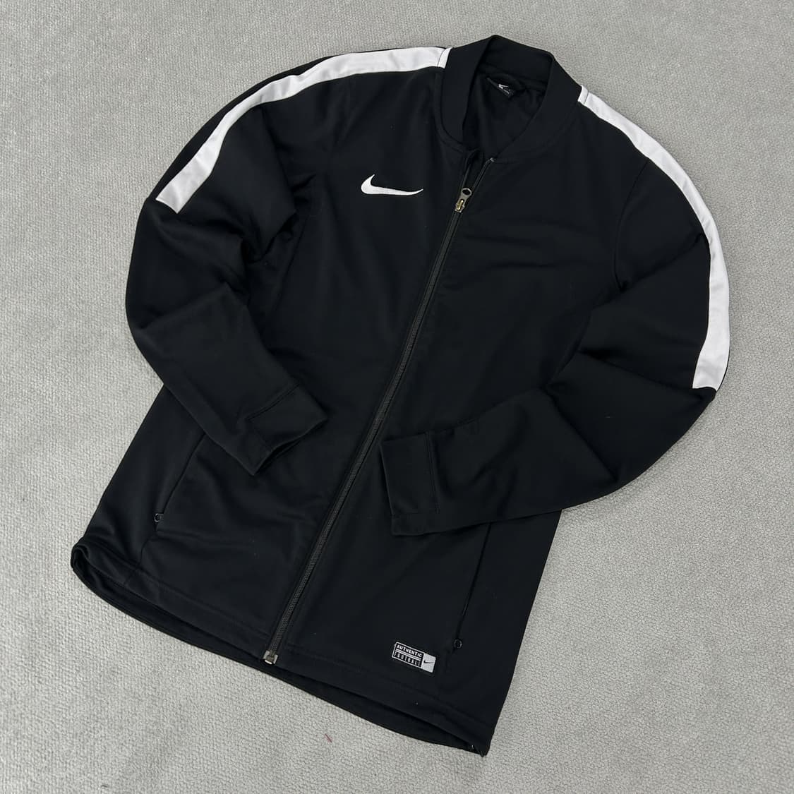 나이키 블랙 트랙 자켓 화이트 라인 s 상품이미지1