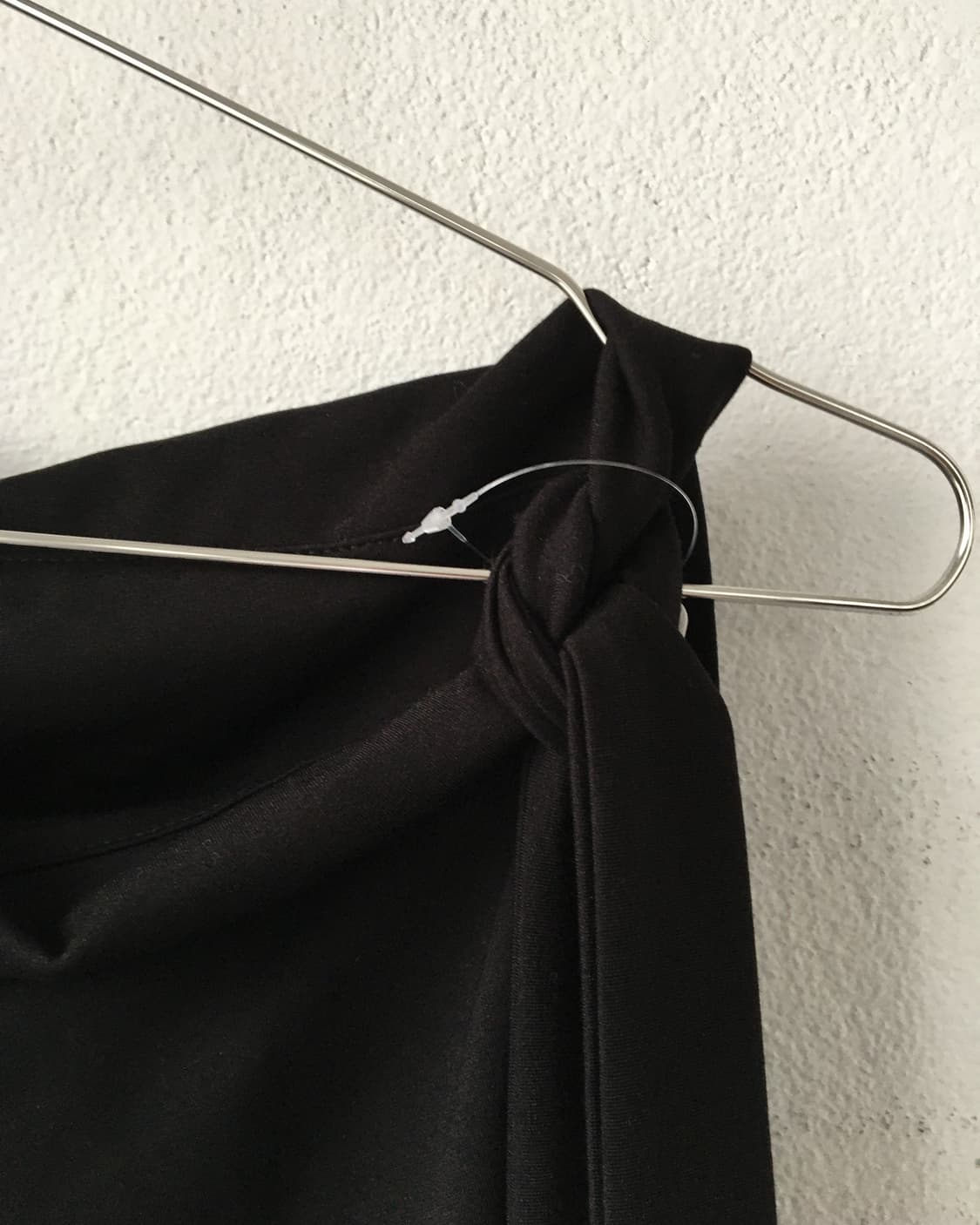 Tied neckline point top 상품이미지5