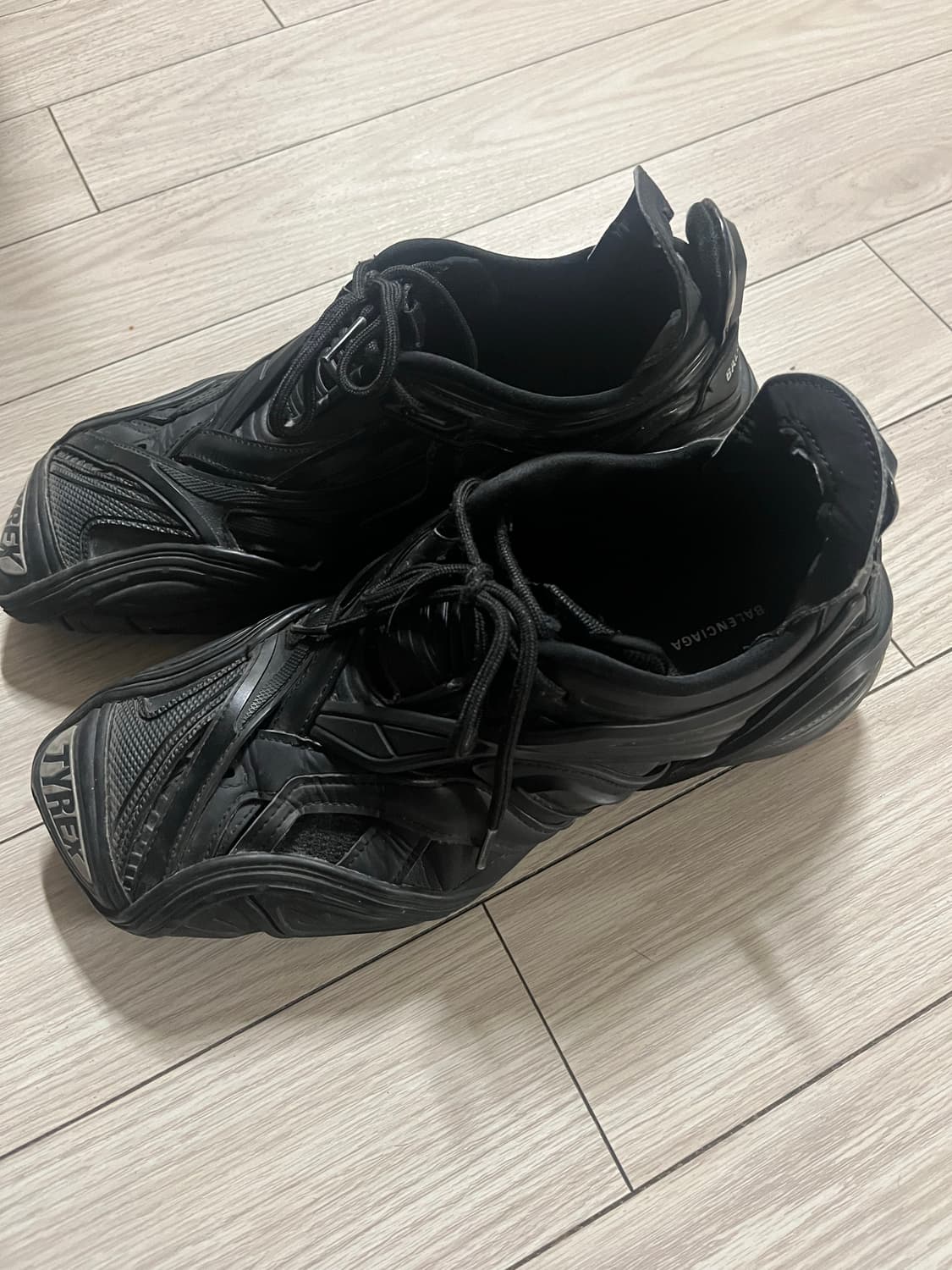 발렌시아가 타이렉스 41 사이즈 상품이미지1