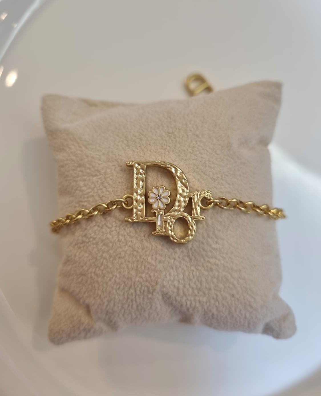 디올 업사이클링  메트골드 팔찌 상품이미지5