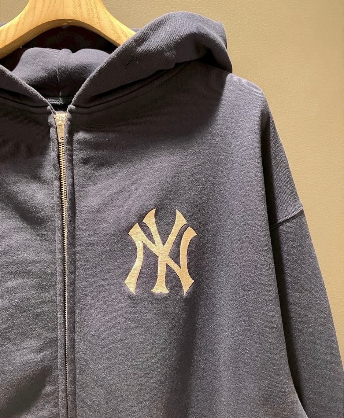 [L] 빔즈 BEAMS 테일러 토요 뉴욕 양키스 후드집업 네이비 상품이미지3