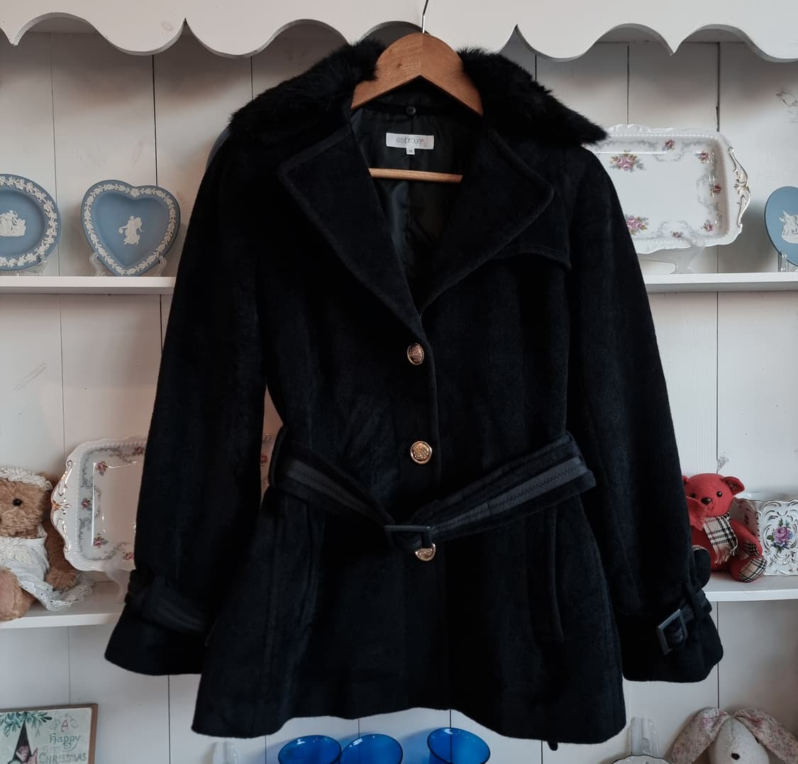 블랙 퍼카라 벨티드 코트 상품이미지1