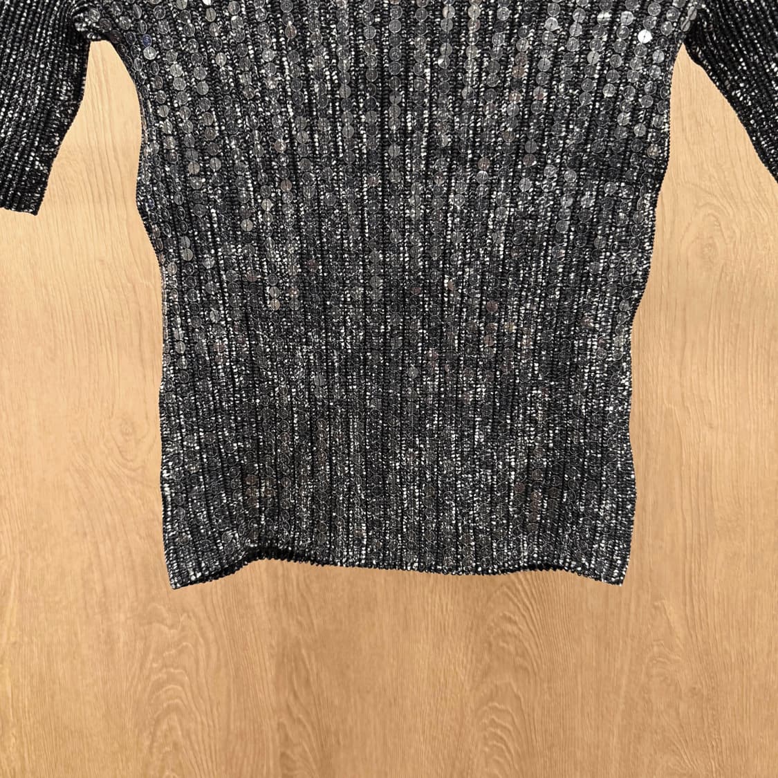스피치오 골지 반팔 탑 글리터 텍스처 스팽글 장식 디테일 블랙 상품이미지5