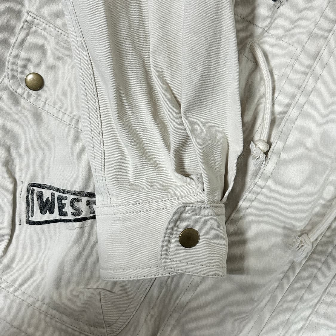 정가 60만원 3(105-110) 다레니모 헌팅 핸드프린팅 사파리 자켓  상품이미지4