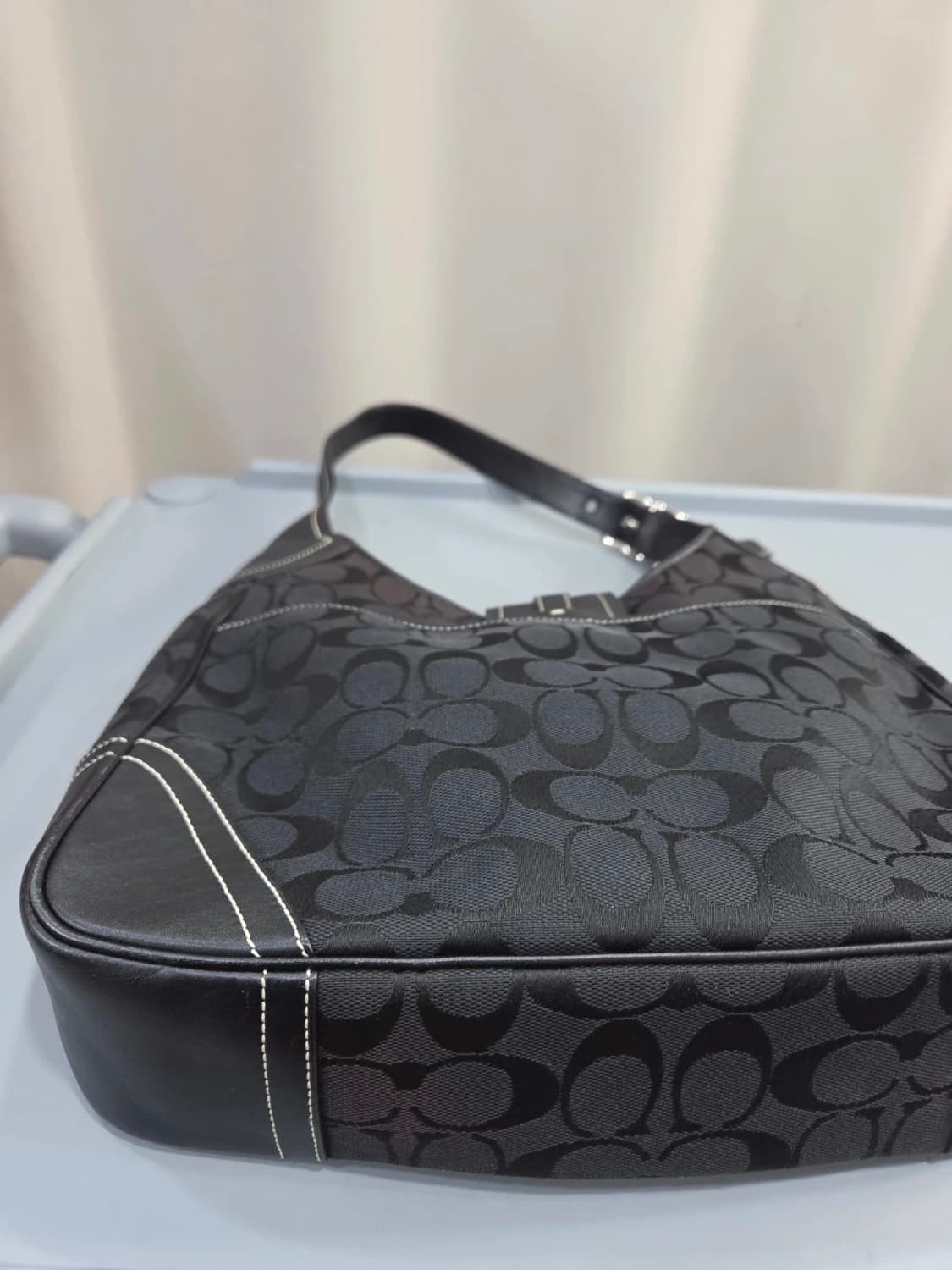 코치 블랙 시그니처 숄더백 / 코치가방 / 코치숄더백 / 코치크로스백 상품이미지8