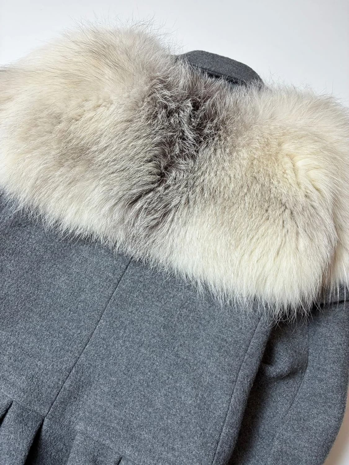 루이비통 10's 울 폭스퍼 프릴 코트 PN8181 상품이미지8