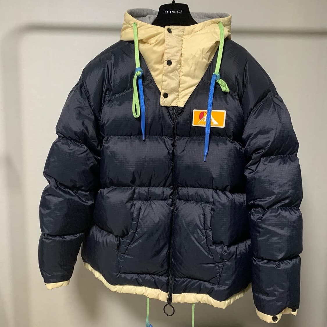 M, 105~110/오프화이트 애로우 스캘폴딩 패딩  상품이미지2