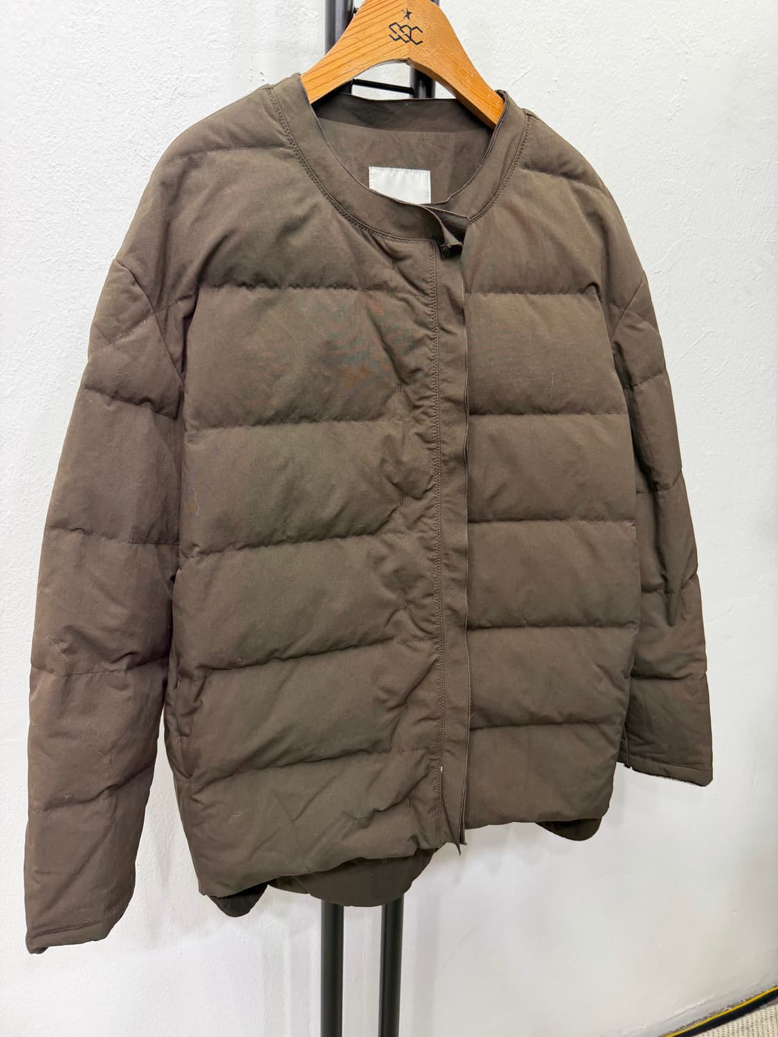 정품) 구호 여성 오버사이즈 브라운 구스경량 패딩 81 상품이미지2