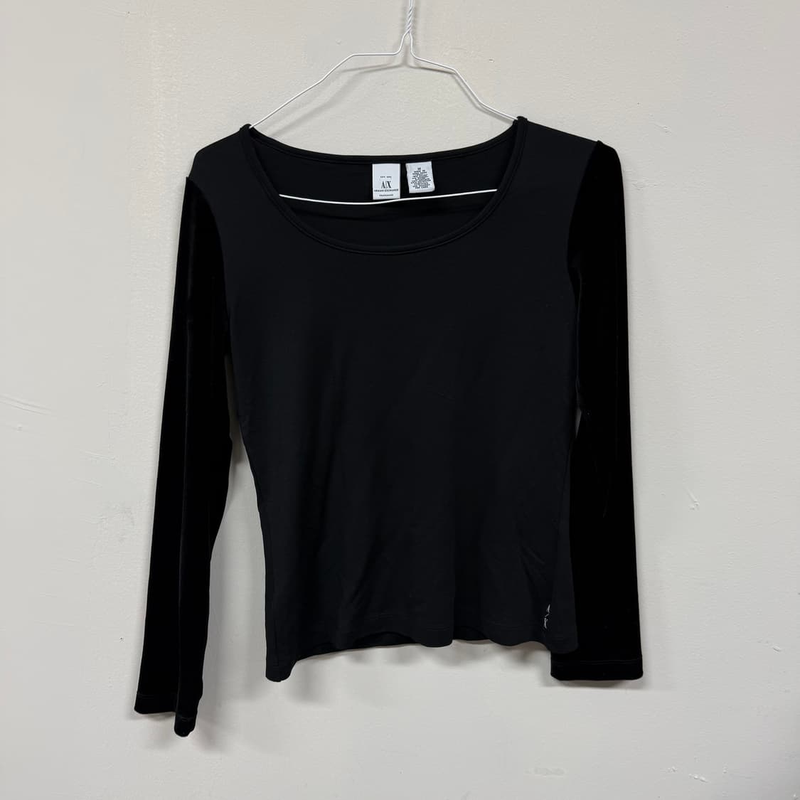 아르마니 벨벳 슬리브 티셔츠 상품이미지1