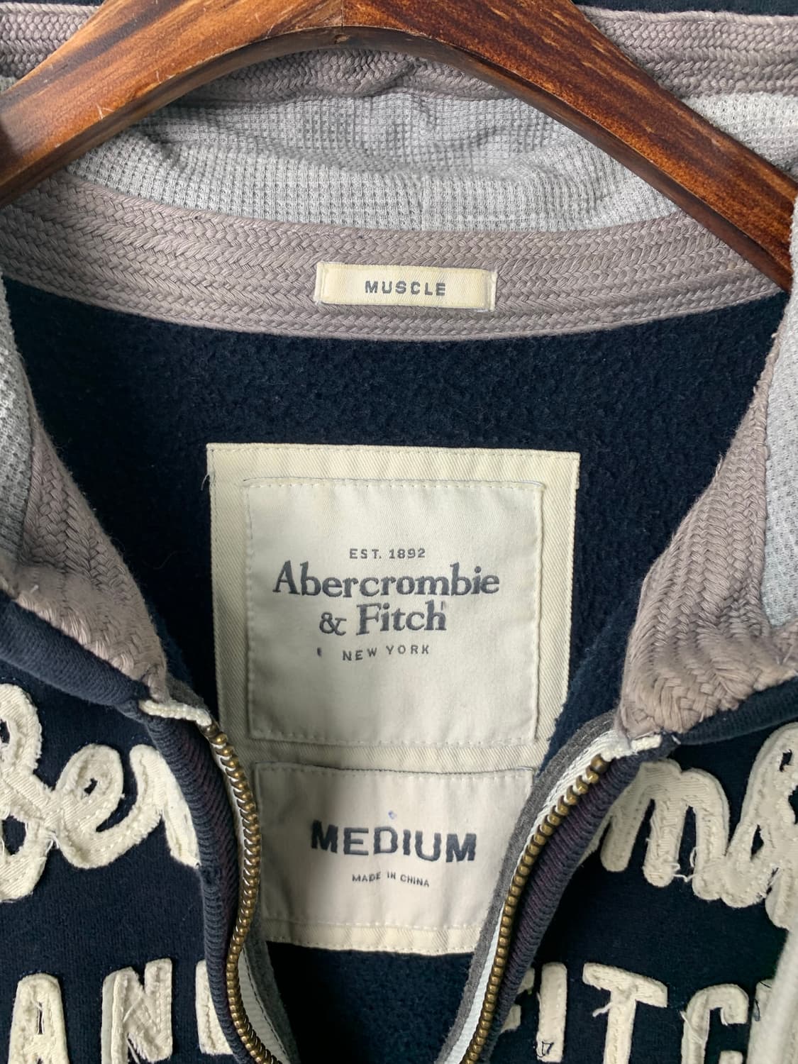 아베크롬비 y2k 와투케 블랙 후드집업 상품이미지6