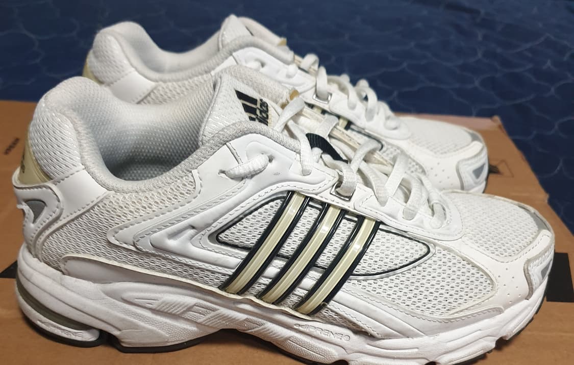 아디다스 리스폰스 CL 화이트 코어 블랙 데일리 런닝화 (235) 상품이미지2