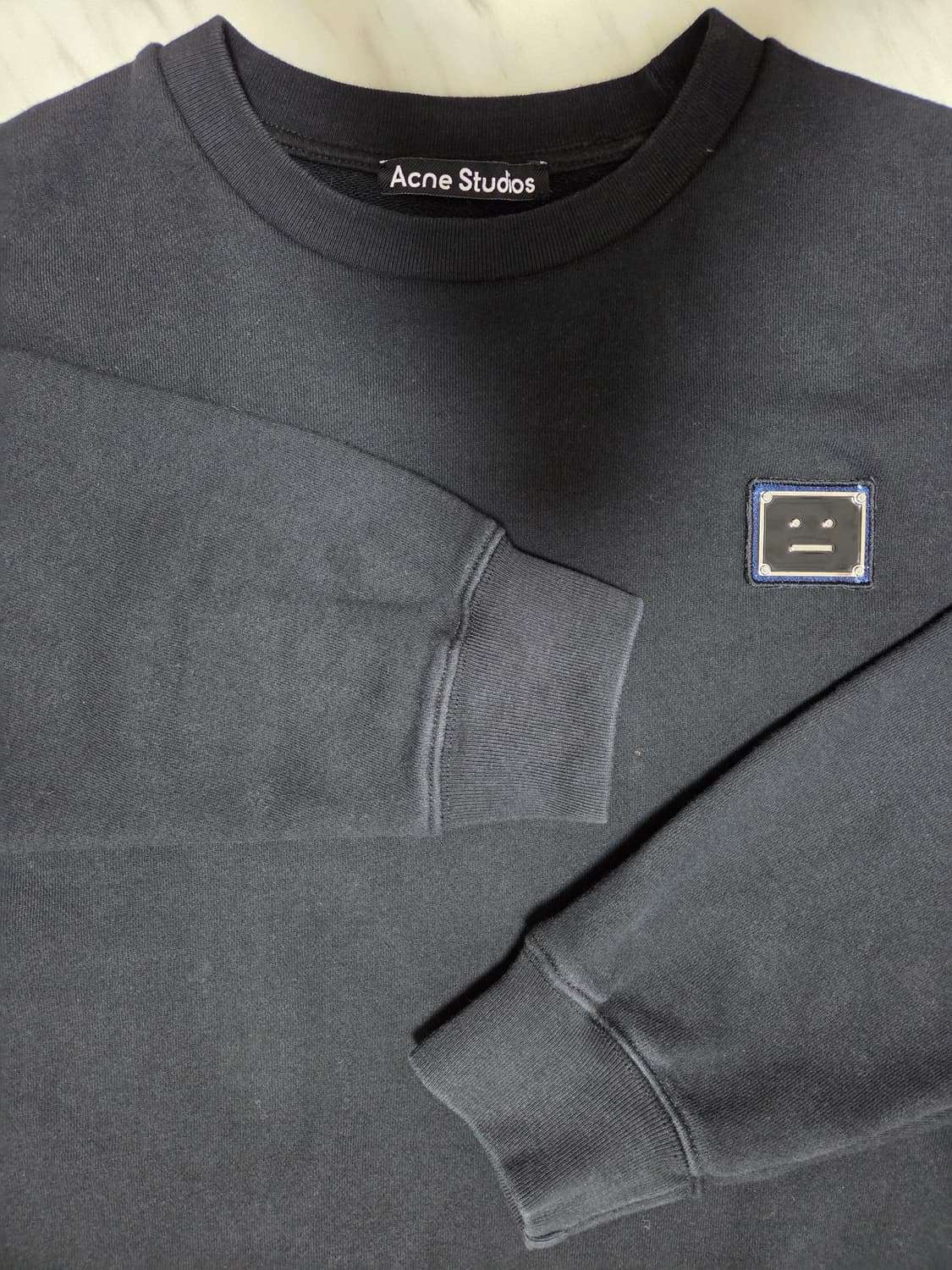 아크네스튜디오 메탈 페이스 오버사이즈 스웻셔츠 상품이미지3