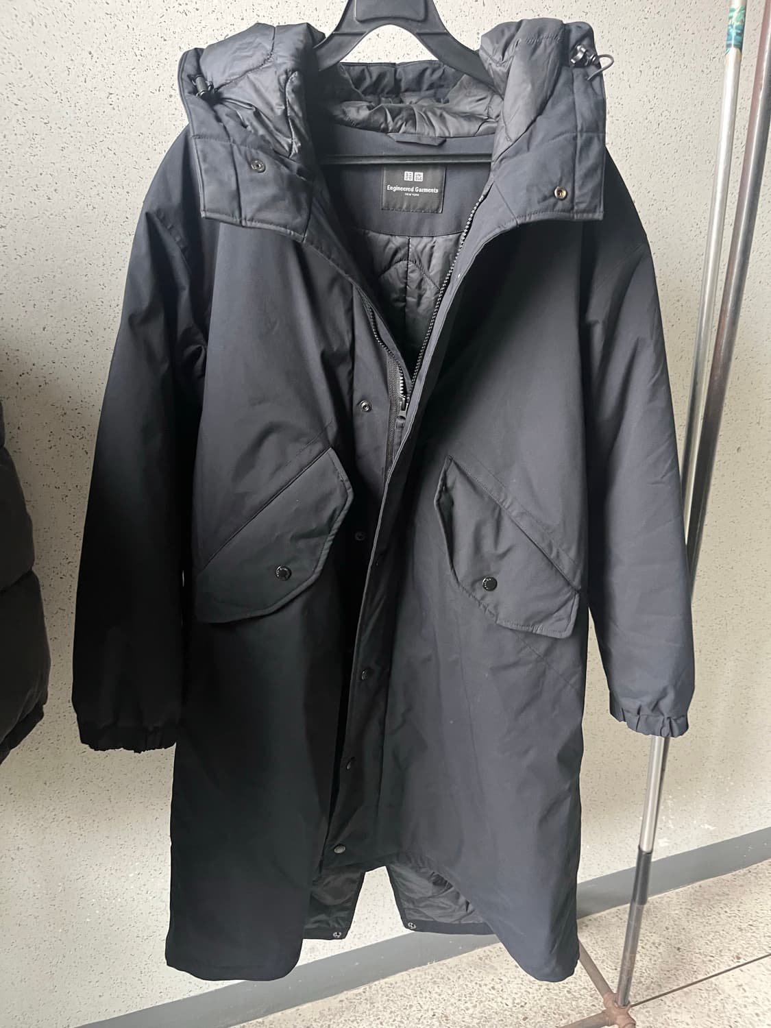 유니클로 엔지니어드가먼츠 퍼프테크 후드코트 상품이미지1