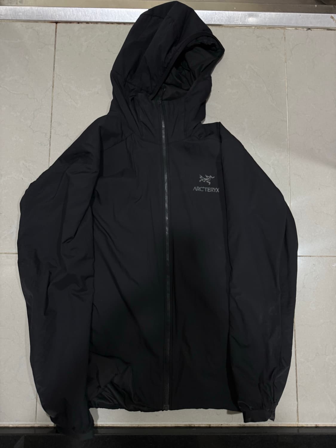 [당일출고,크림판 정품] 아크테릭스 아톰 후디 L 상품이미지1