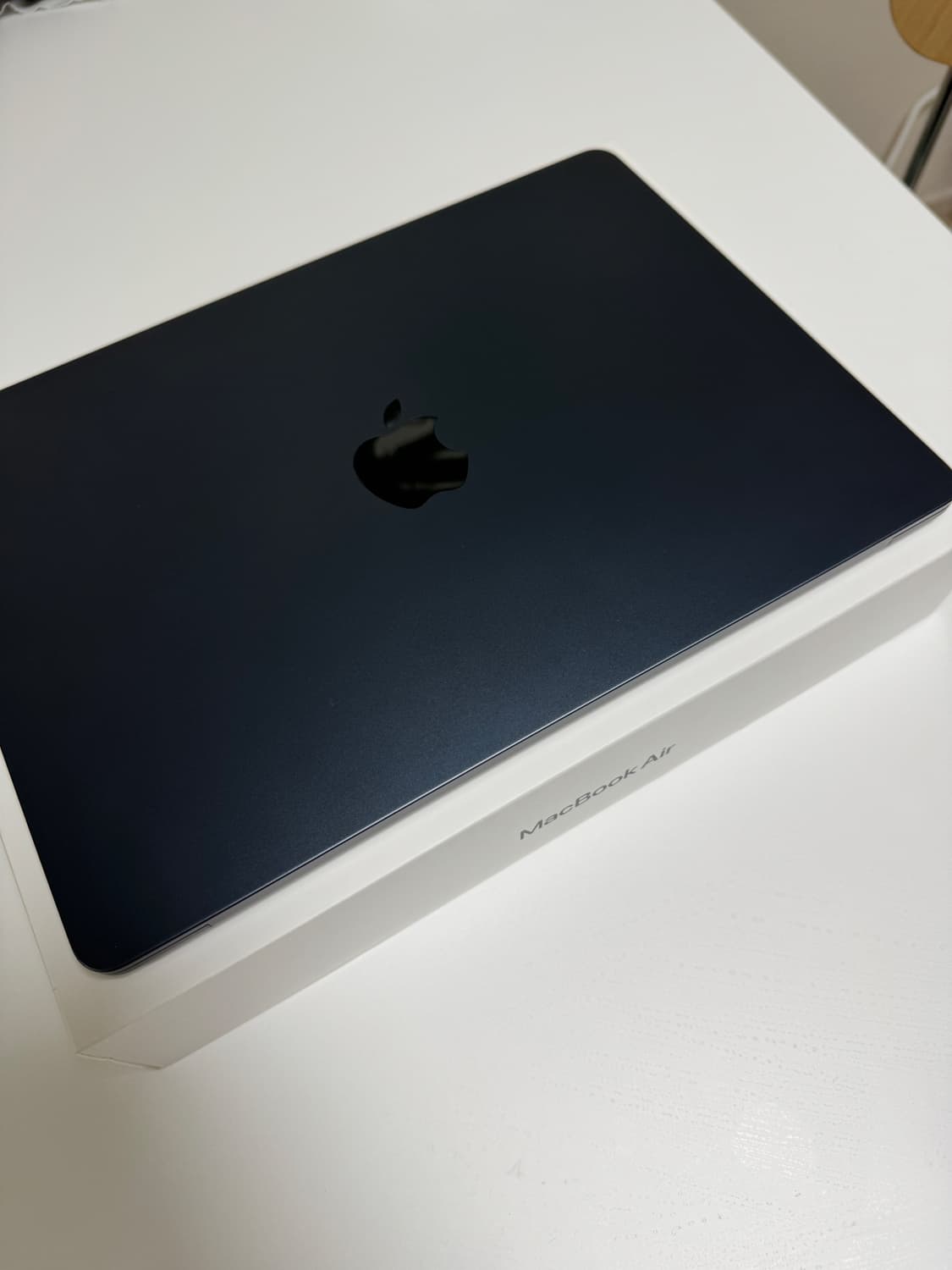 애플 맥북 에어 미드나이트 M2 256GB / 램 8GB 상품이미지2
