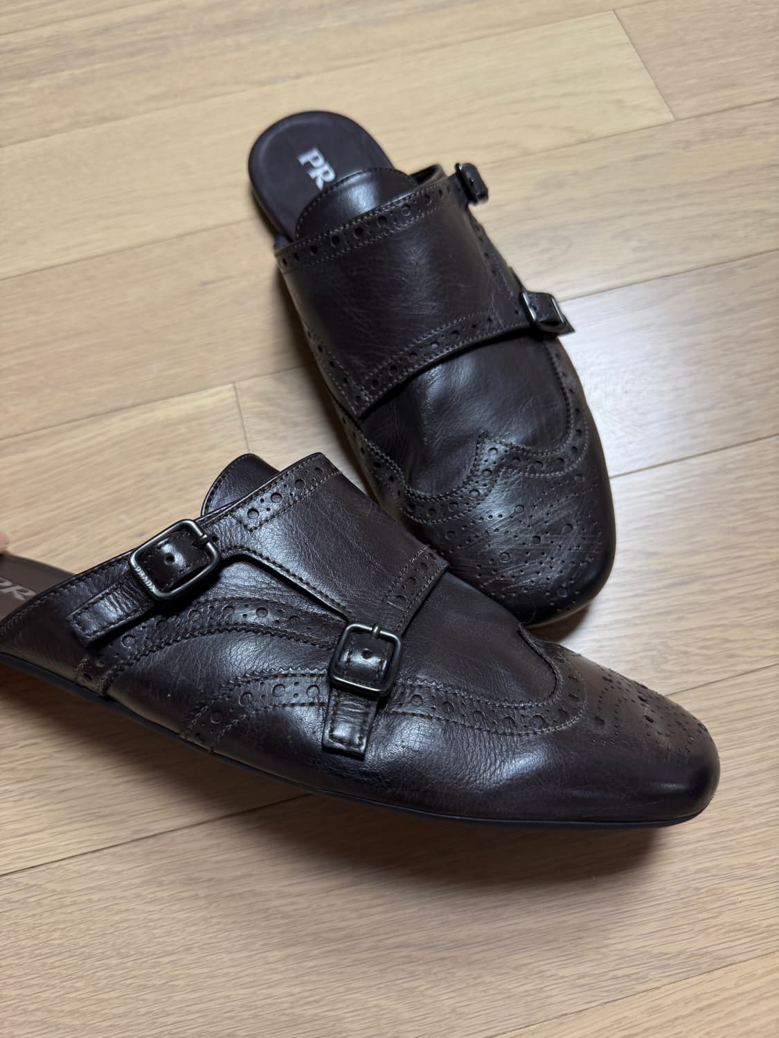 급처 [265] 프라다 몽크 스트랩 레더 뮬 상품이미지3