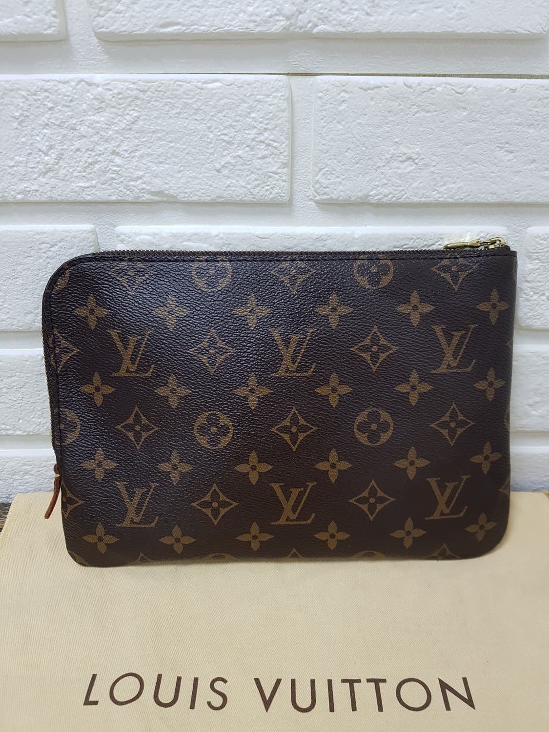 [정품] 루이비통 에튀보야주 pm 클러치 상품이미지3