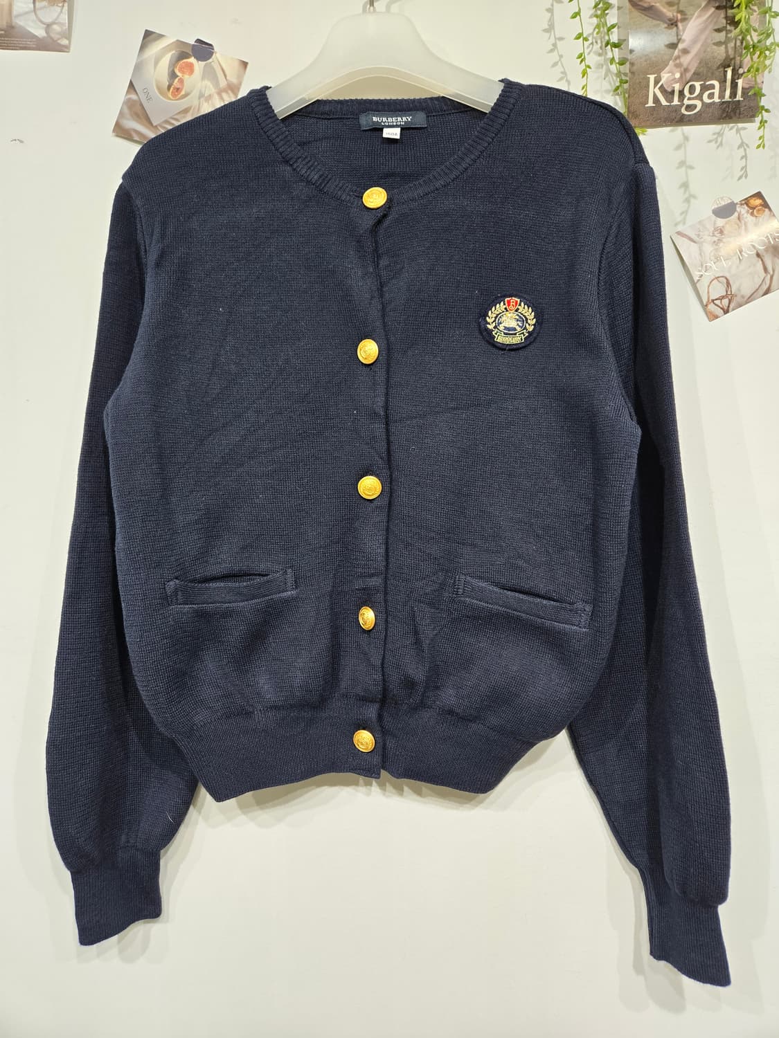 버버리 네이비 금장 로고 가디건 상품이미지3