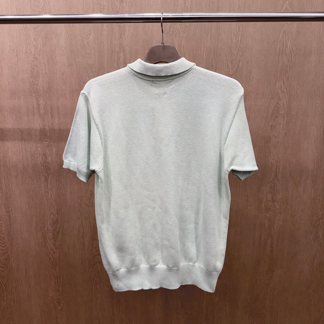 폴로 랄프로렌 반팔 카라넥 니트 더블 버튼 로고 자수 디테일 라이트 그린 상품이미지3