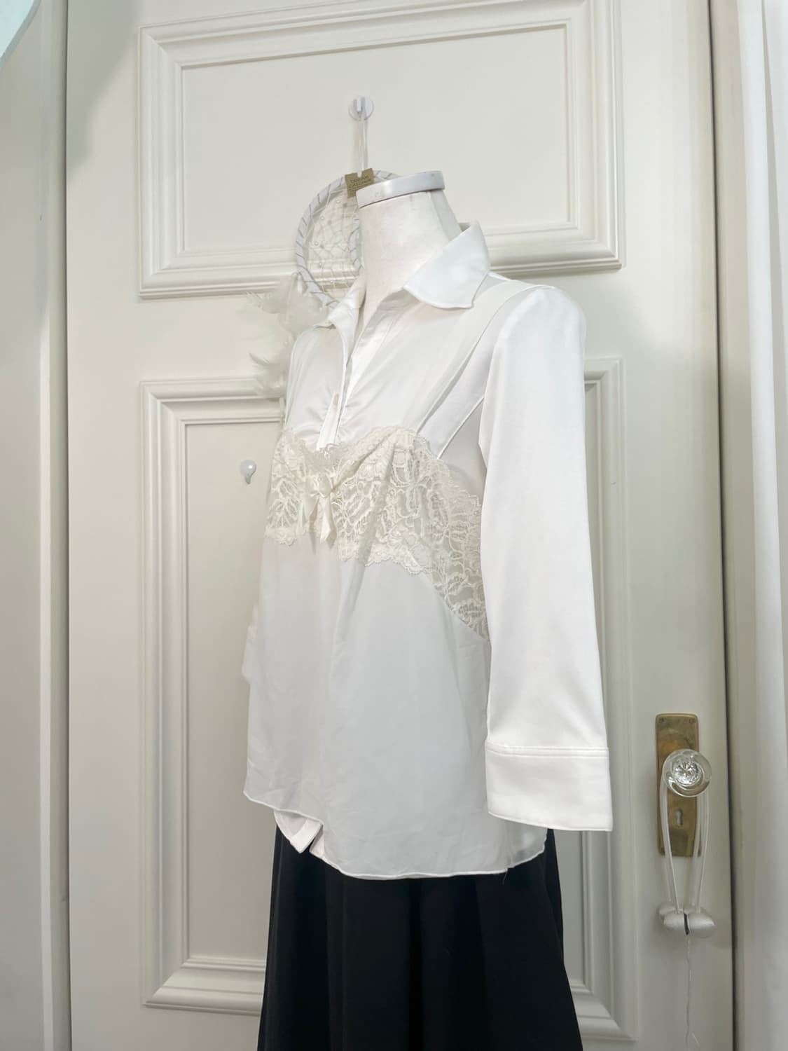 white shirring basic shirt&lace bow slip 상품이미지3