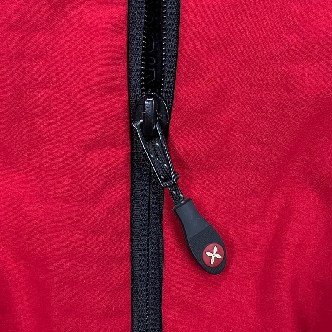 [정품/M] 몬츄라 레드 스포츠 조끼 b18 상품이미지6