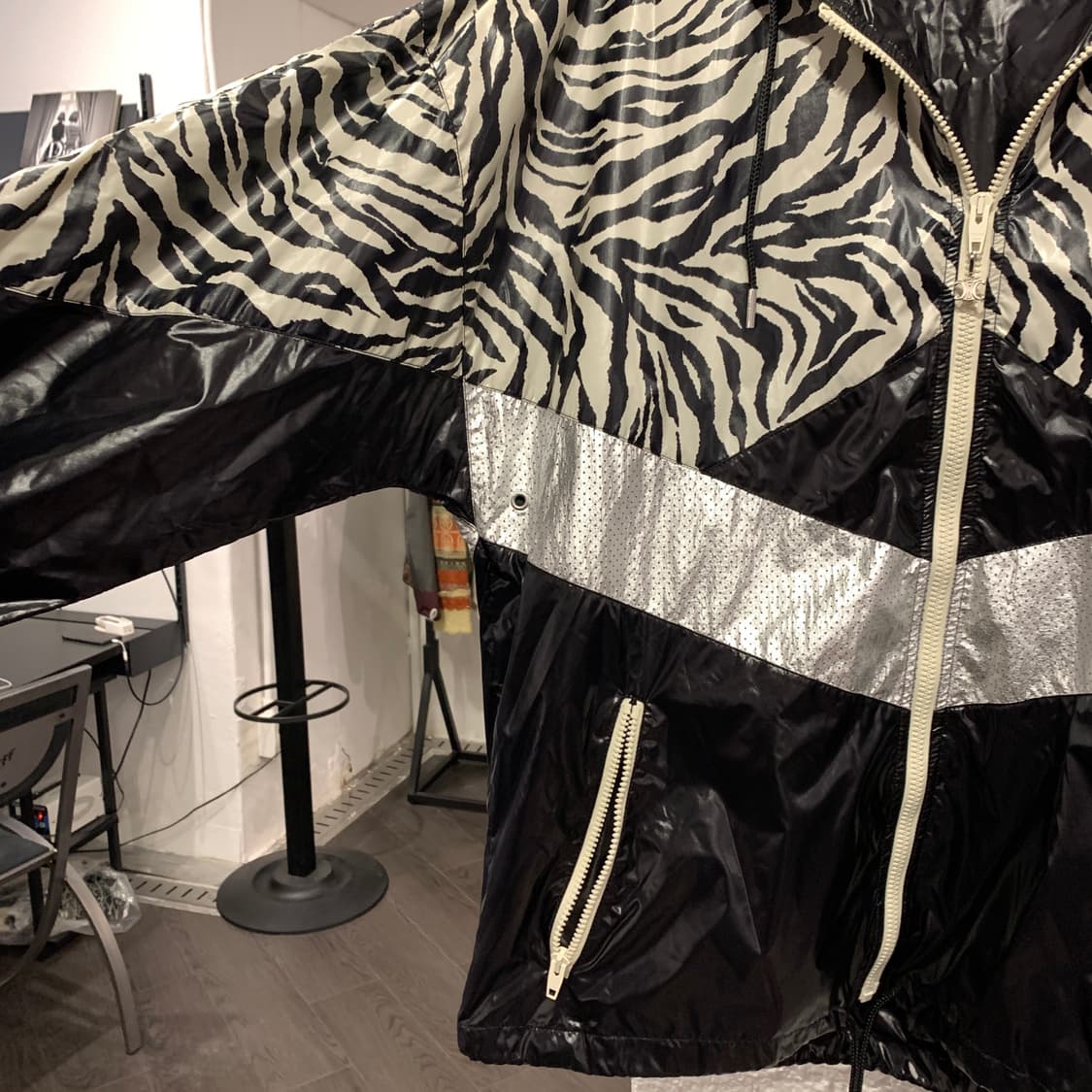 셀린느 22ss 지브라 패턴 자켓 상품이미지3