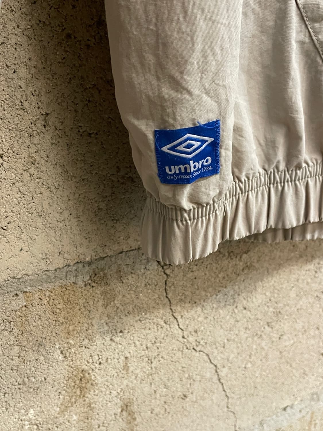 엄브로 반집업 바람막이 상품이미지6