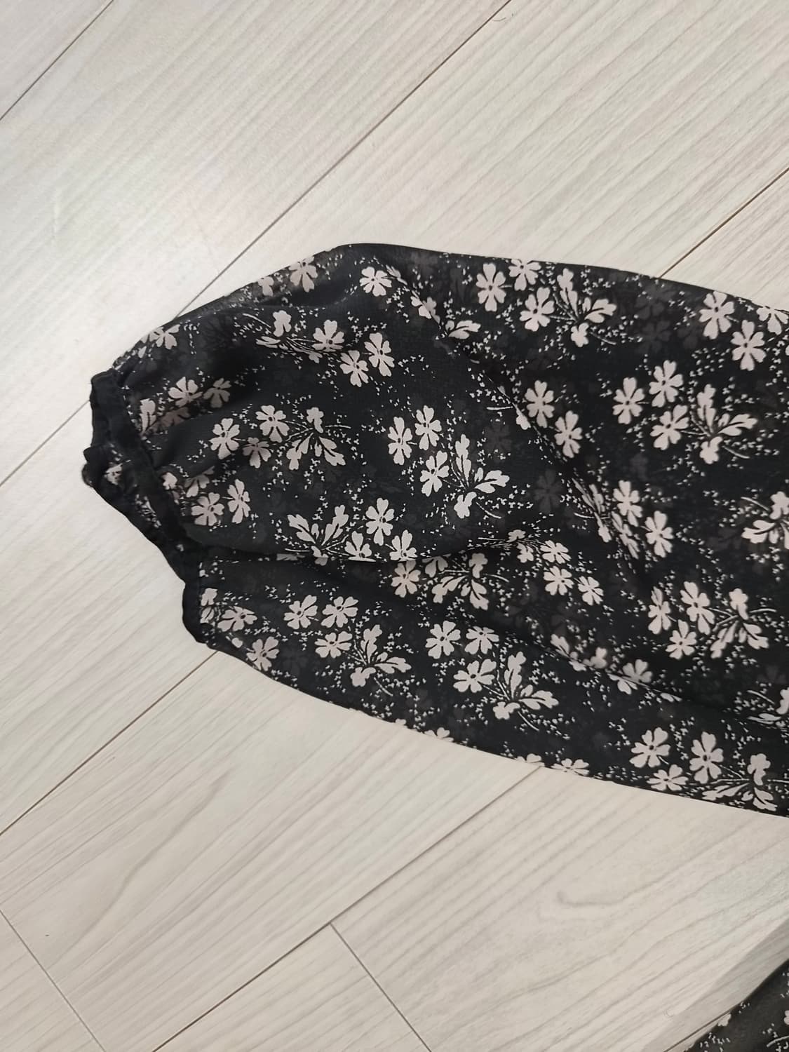 시슬리(SISLEY) 정품 - 플라워 패턴 쉬폰 원피스 (상태 최상) 상품이미지4