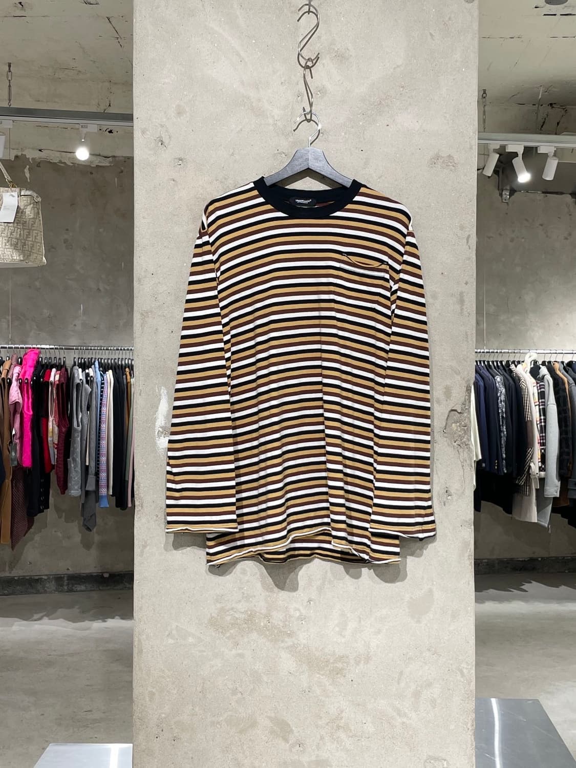 언더커버 믹스 싱글 포켓 스트라이프 크루넥 롱 슬리브 상품이미지1