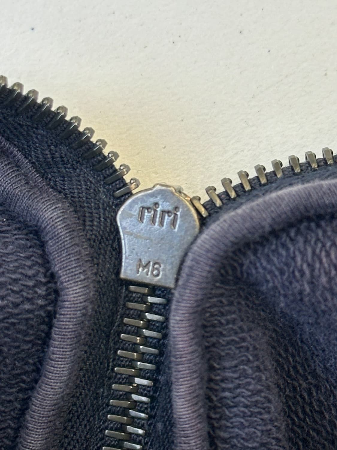 프라다 나일론 패널 후드집업 상품이미지6