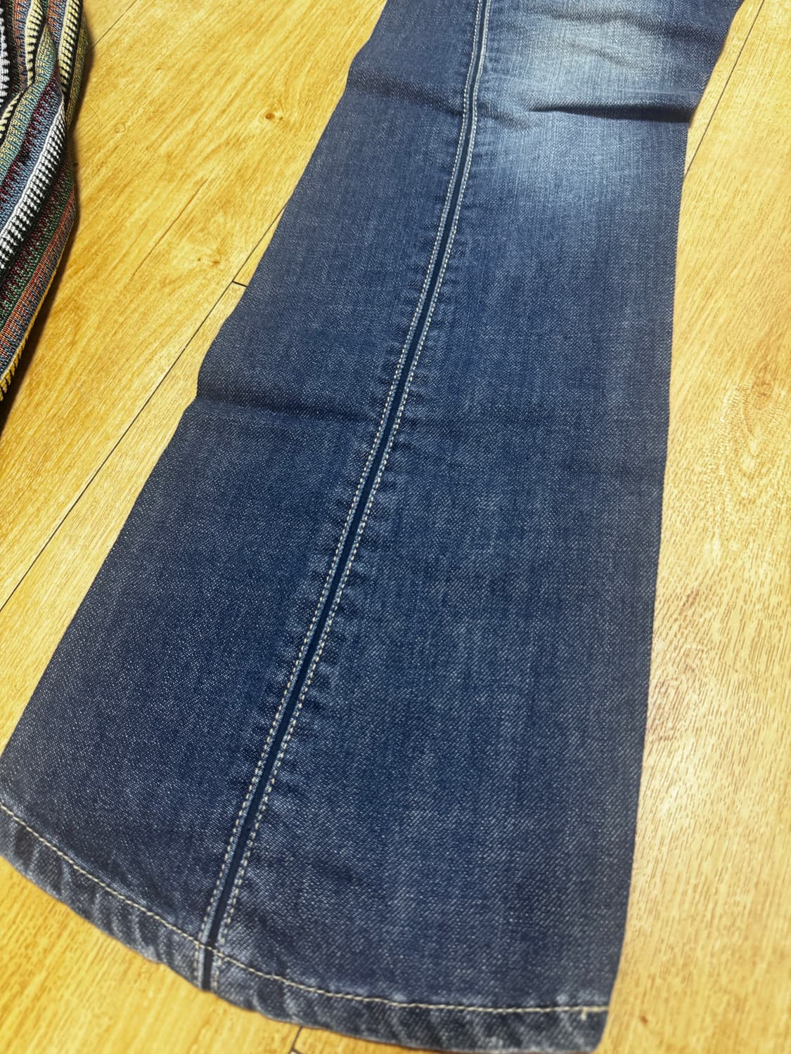 리바이스 엔지니어드진 로우라이즈 부츠컷 상품이미지2