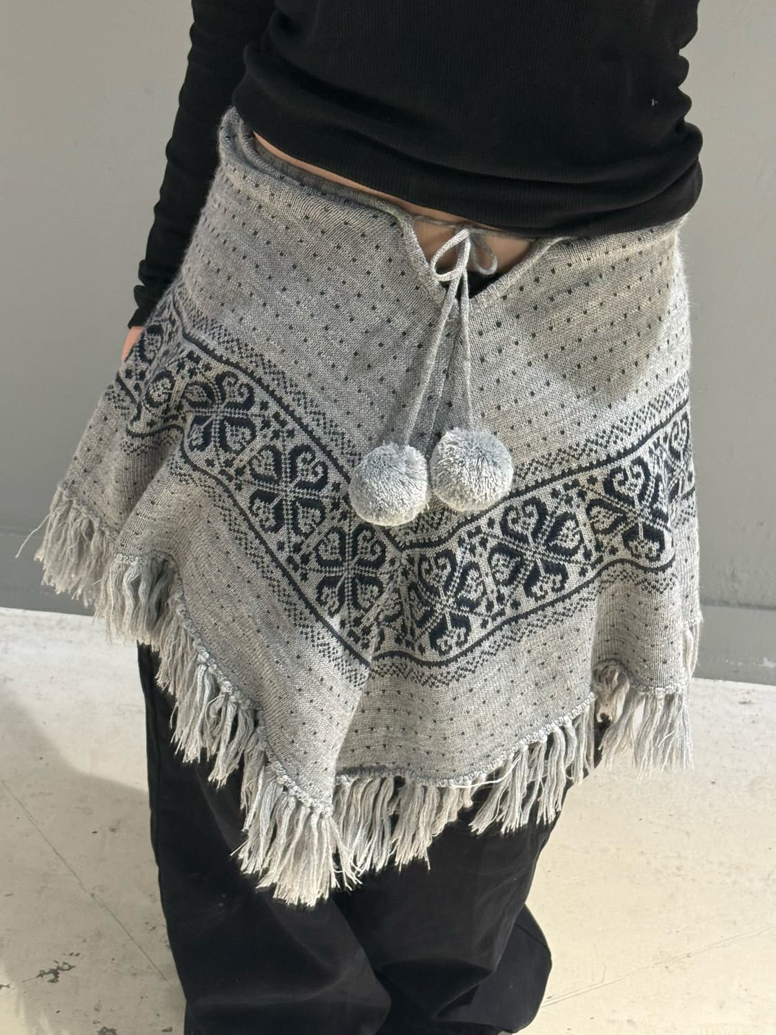 winter pattern tassel detail cape & sk 상품이미지4