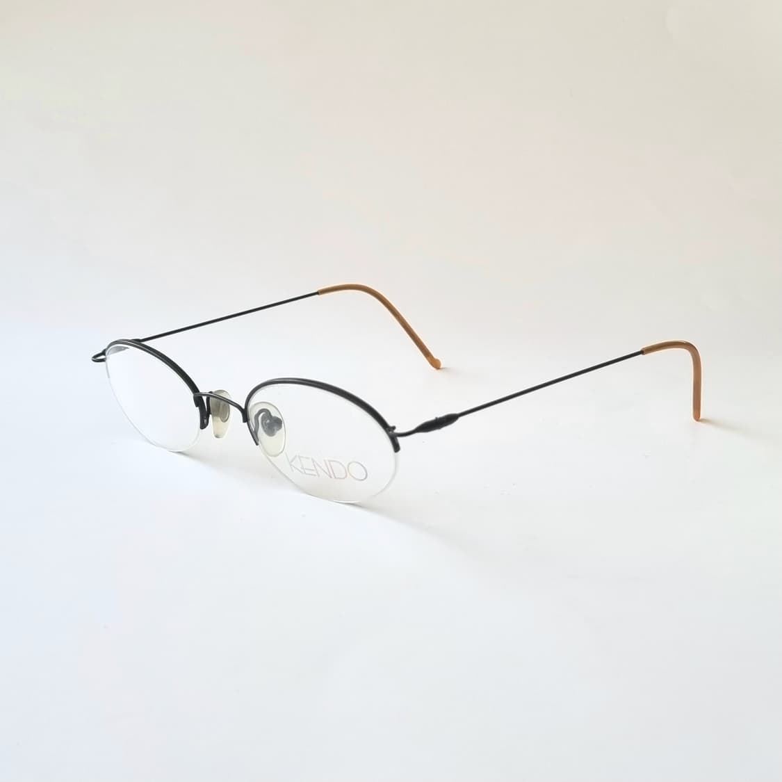 데드스탁 초경량 오벌형 반무테  안경테  568 상품이미지4