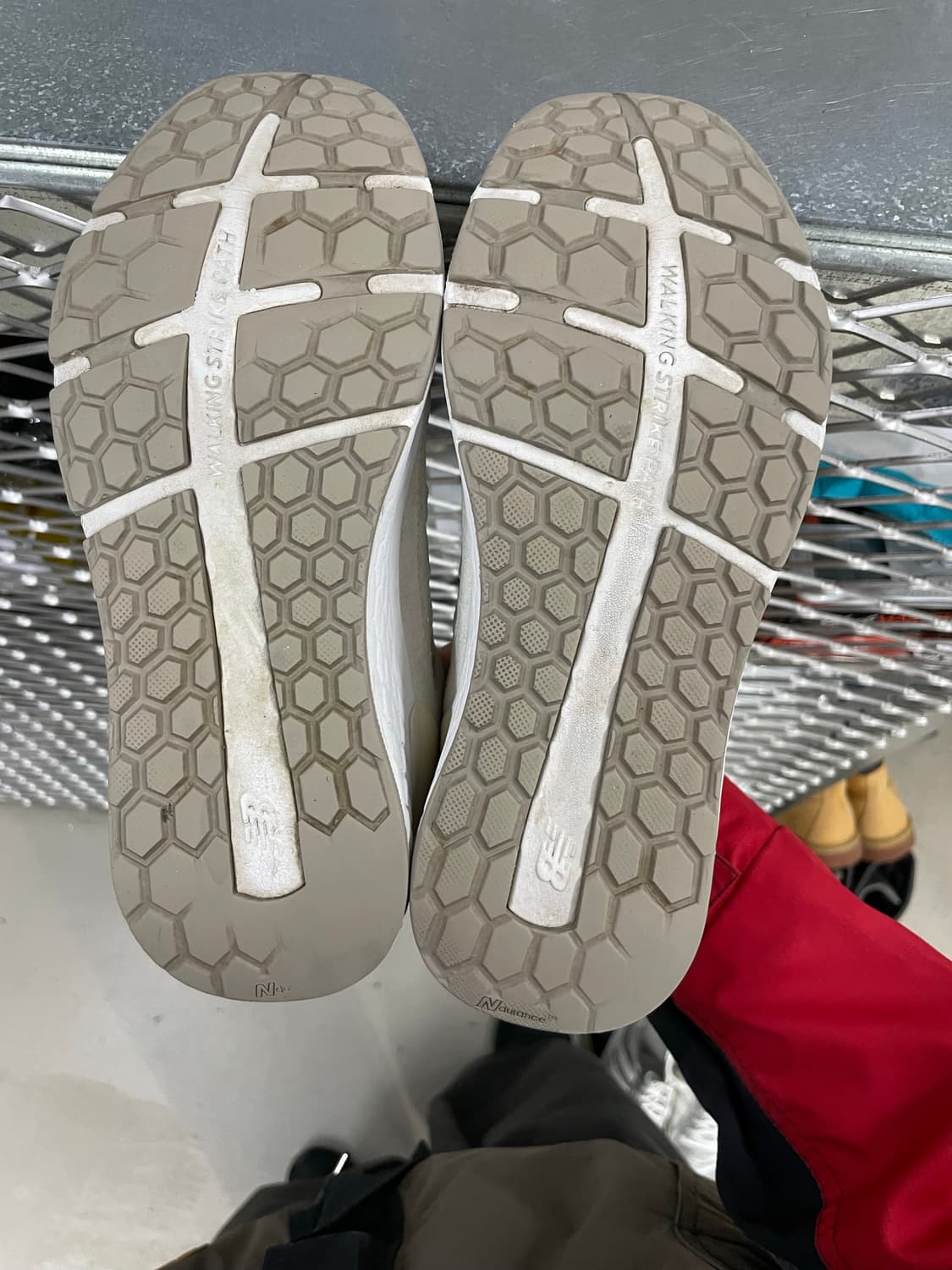 뉴발란스 프레쉬 폼 워킹 1880 V1 235 상품이미지6