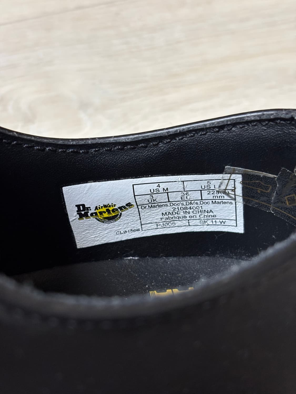 UK3) 닥터마틴 벡스 3홀 225 상품이미지4