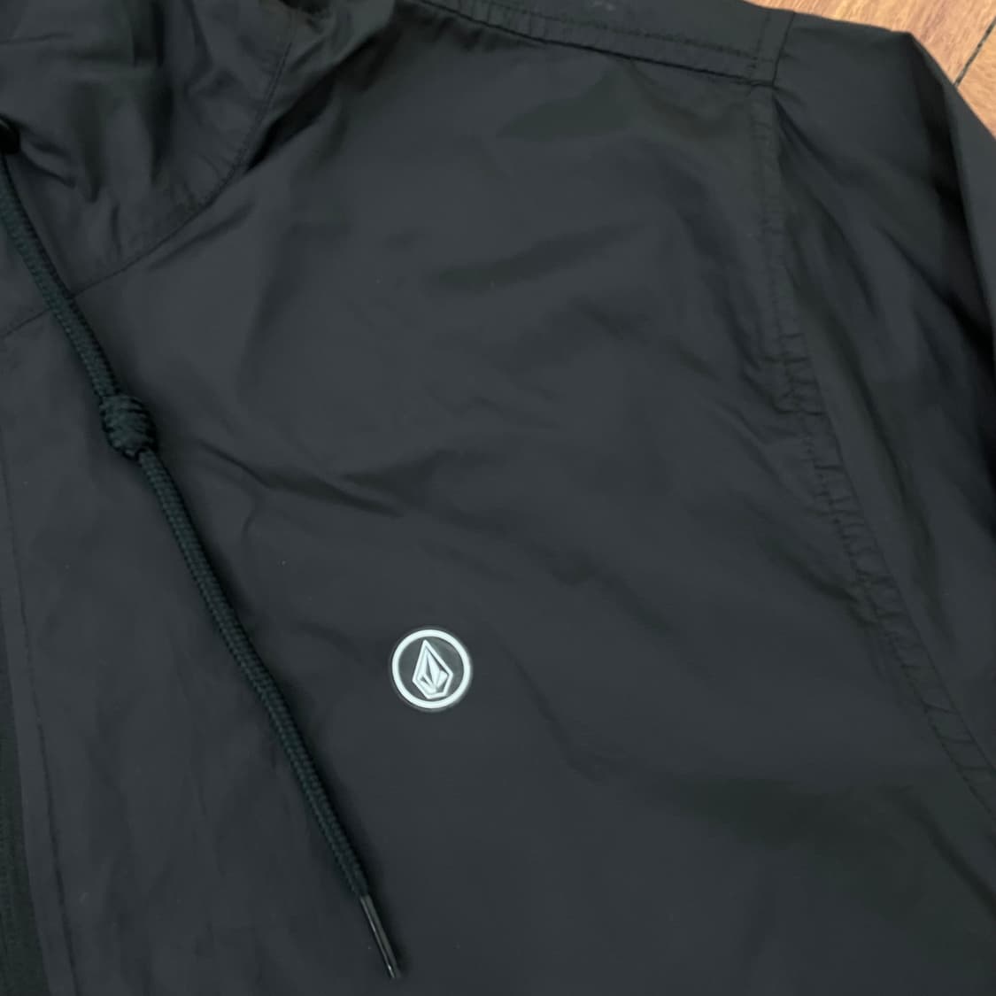 볼컴 경량 바람막이 상품이미지2