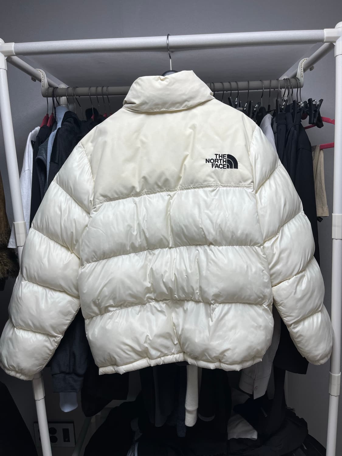 노스페이스 눕시 온볼 XL 패딩 크림 상품이미지2