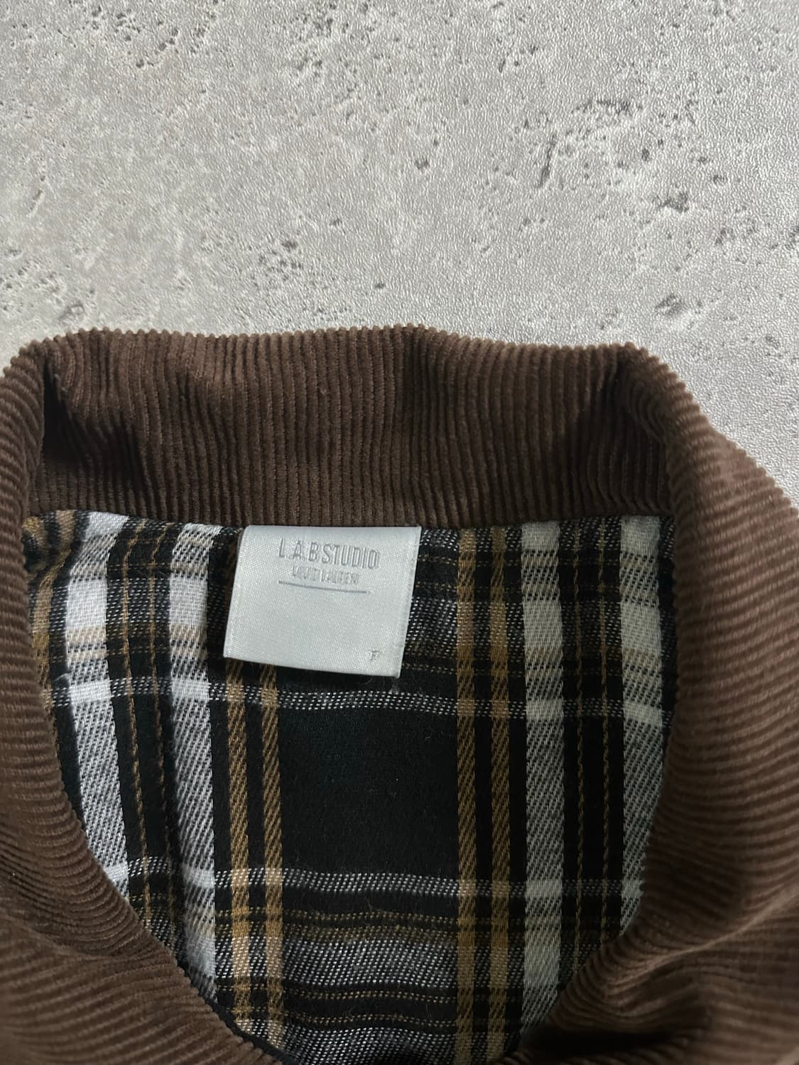 랍스튜디오 블랙 코듀로이 카라 상품이미지5