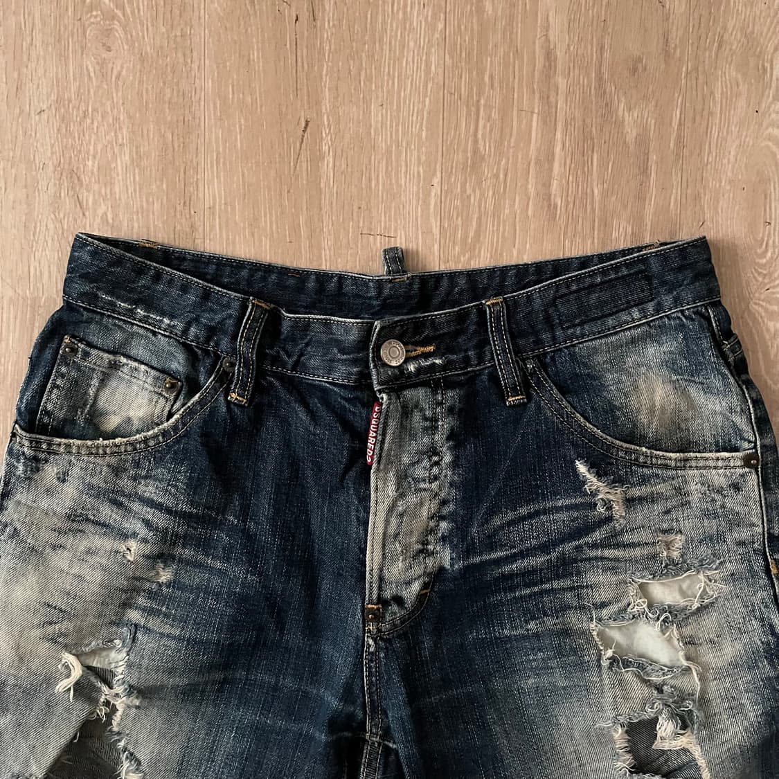 디스퀘어드2 데미지 워싱 데님 반바지 상품이미지2