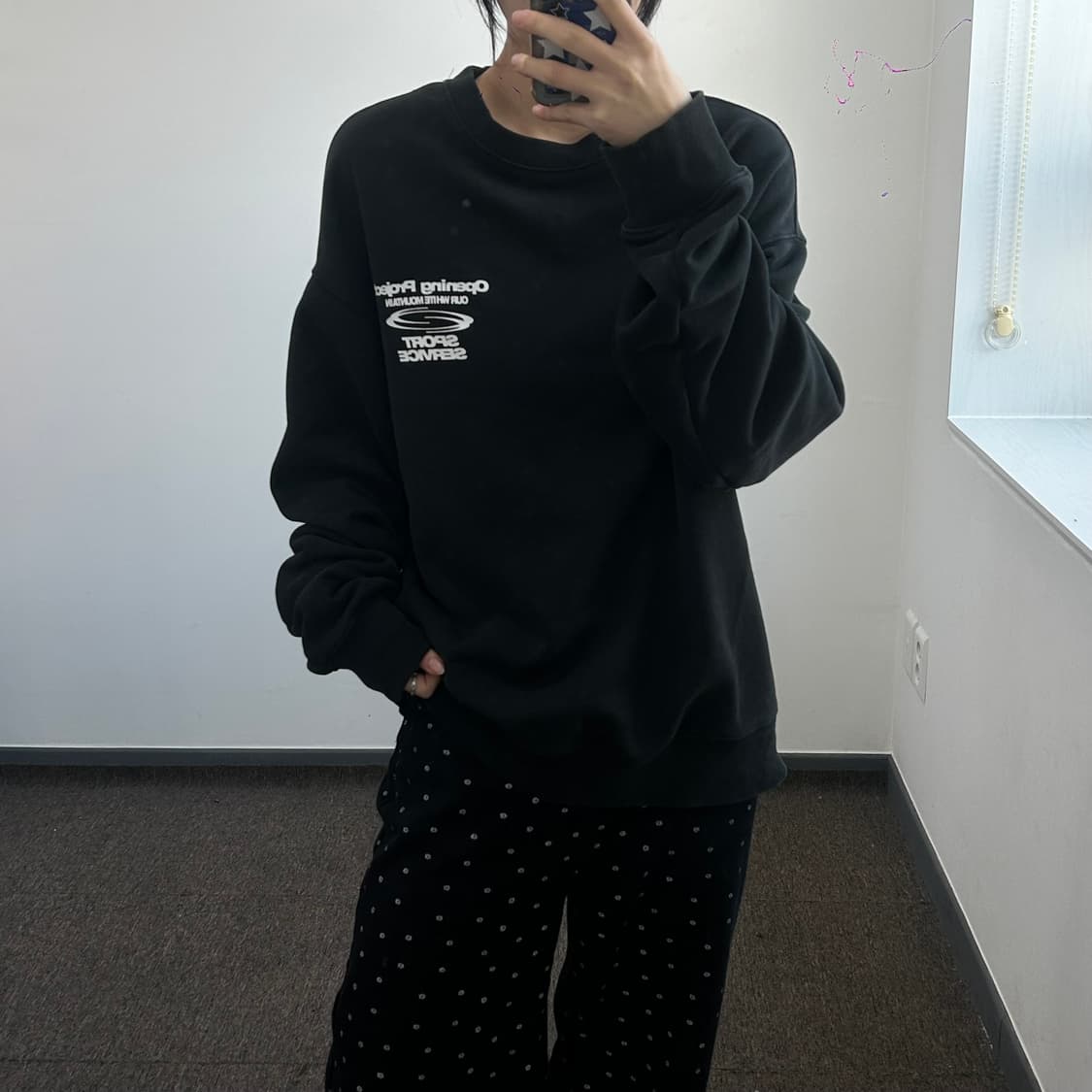 Opening project 오프닝 프로젝트 백 포인트 블랙 맨투맨   상품이미지1