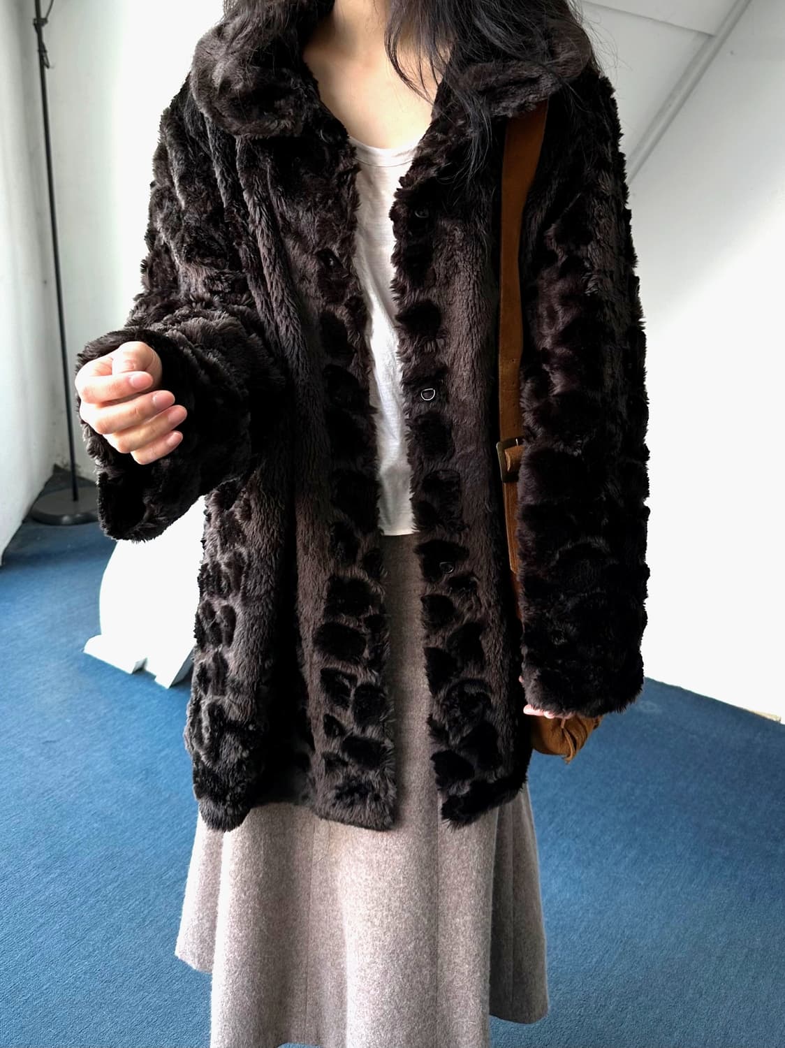 Design collar fake fur coat 상품이미지2