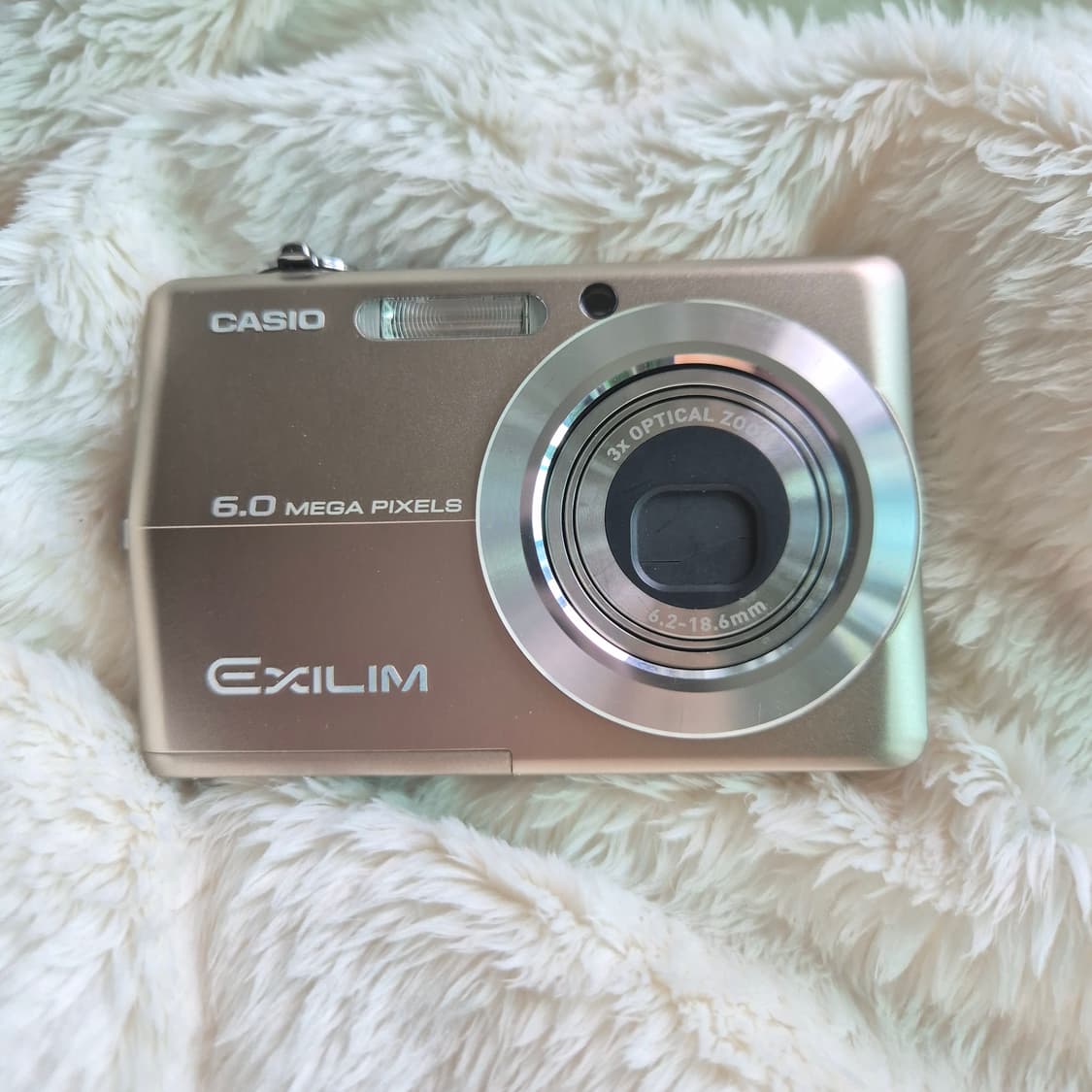 📸 CASIO EXILIM Z600 골드 판매해요 ✨💖 상품이미지2
