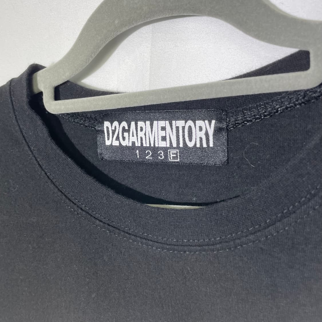 D2GARMENTORY 죠스 프린팅 반팔 상품이미지2