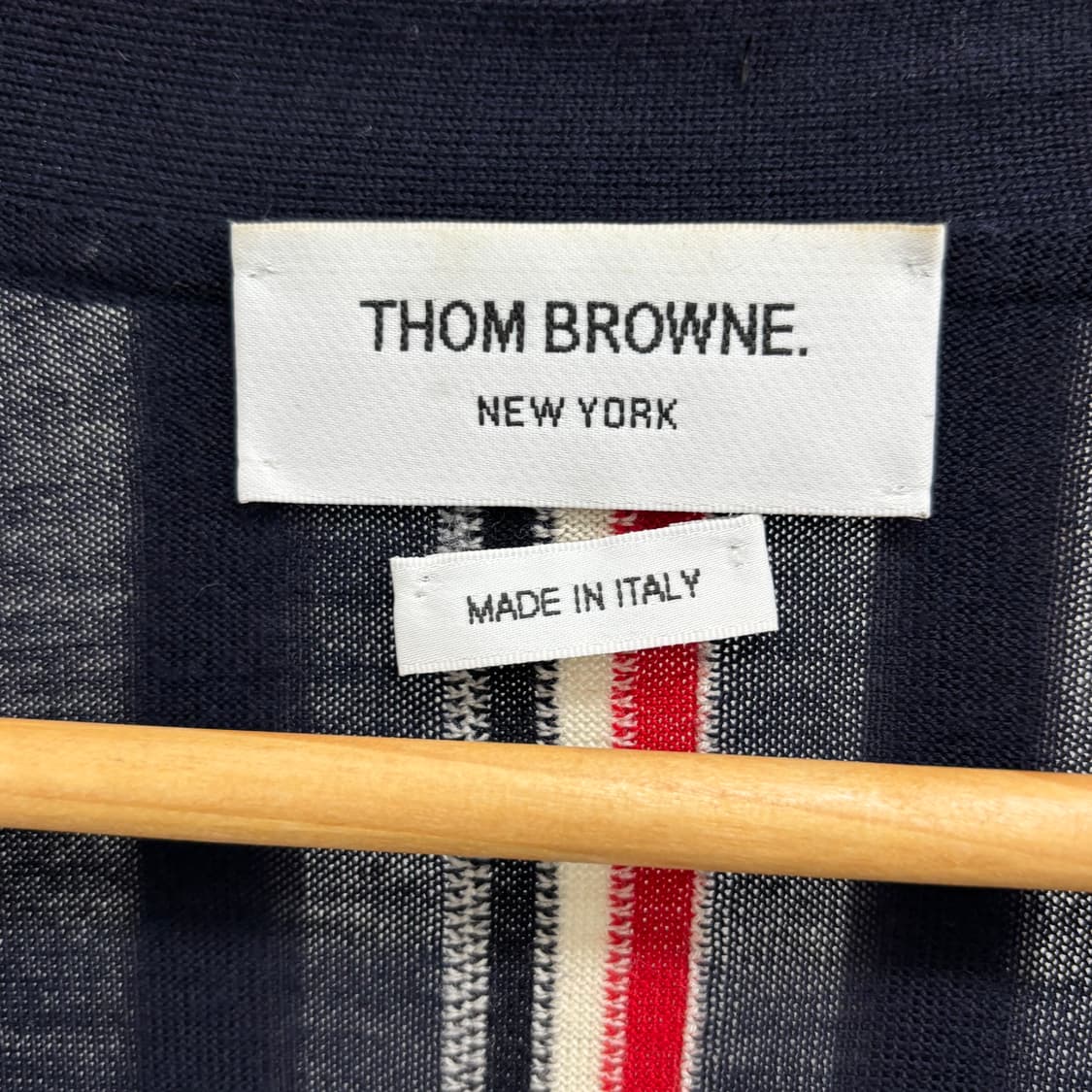 [2]톰브라운 백삼선 가디건 상품이미지2