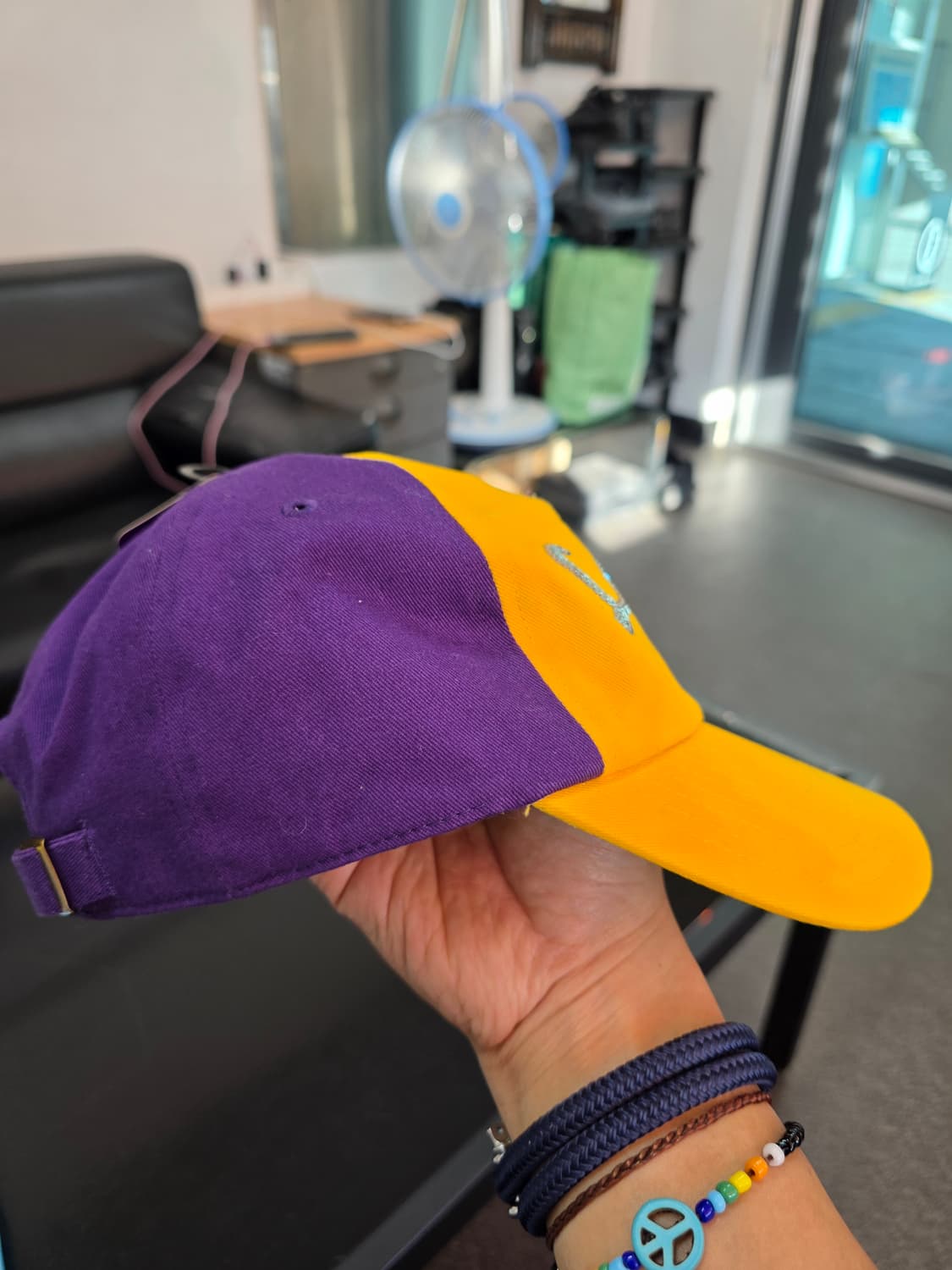 [새제품] NBA LA레이커스 스팽글 로고 볼캡 상품이미지5