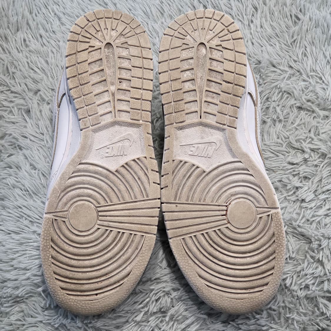 8w-9:나이키 덩크 로우 트리플 화이트 230cm 상품이미지9